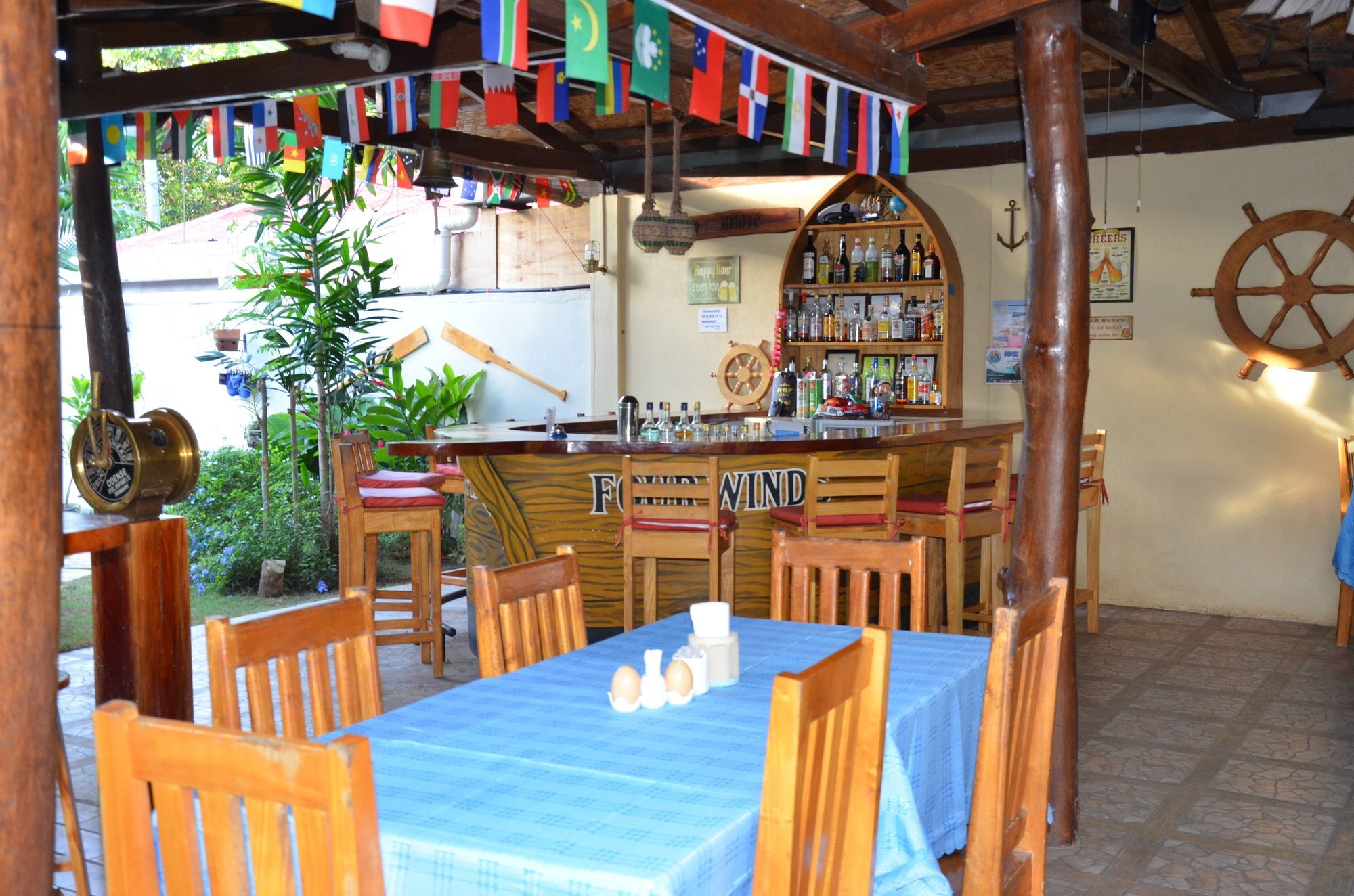 Captain'S Lodge And Bar Panglao Esterno foto